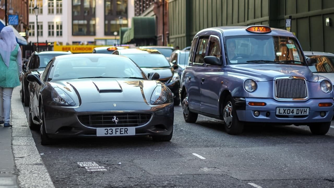 В Британии зафиксировали падение продаж новых легковых авто